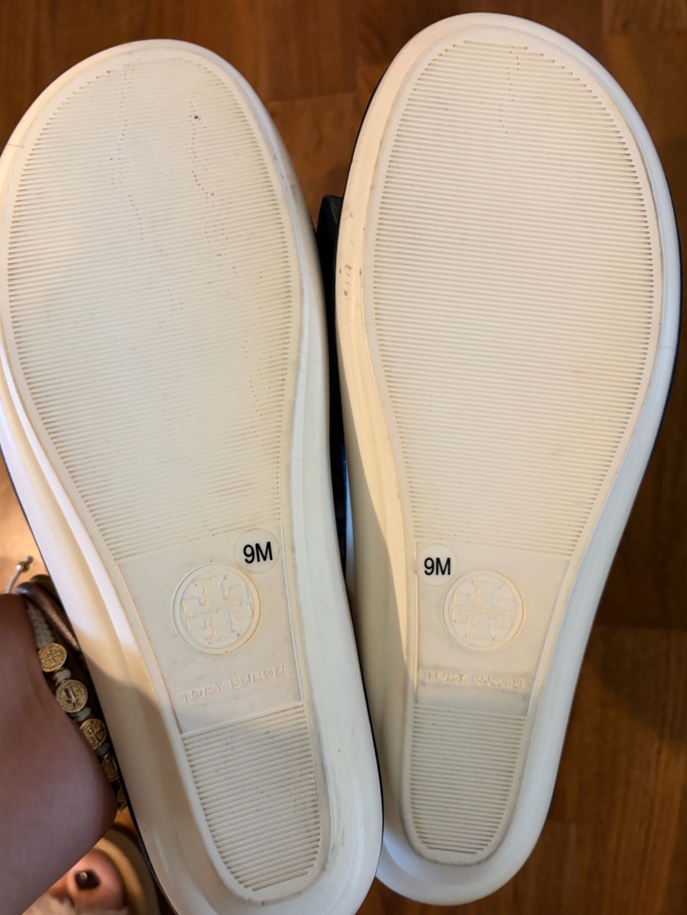 Tory Burch Navy Leather Slide Sandals with Gold Bar Size 9 - Picture 3 of 4